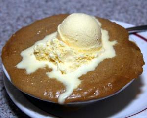 Courtesy: http://www.roadfood.com/Recipes/36/indian-pudding